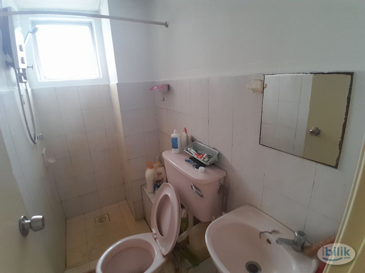 Image 4 of [Danau Idaman] Master Room with Private Toilet Rent Doorstep Bus Stop to Mid Valley, MRT Pasar Seni - Room rental in 