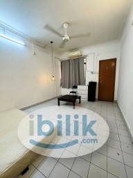 Room Rental in Selangor - 🏡🔥Medium Room @ BU #54 🚆 Walk to MRT Bandar Utama 🏡🔥
