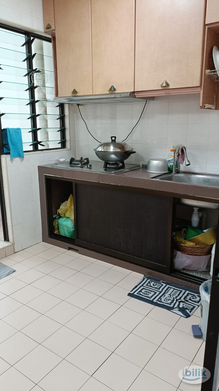 Image 3 of blk 284 jurong east toh guan road common room - Room rental in 