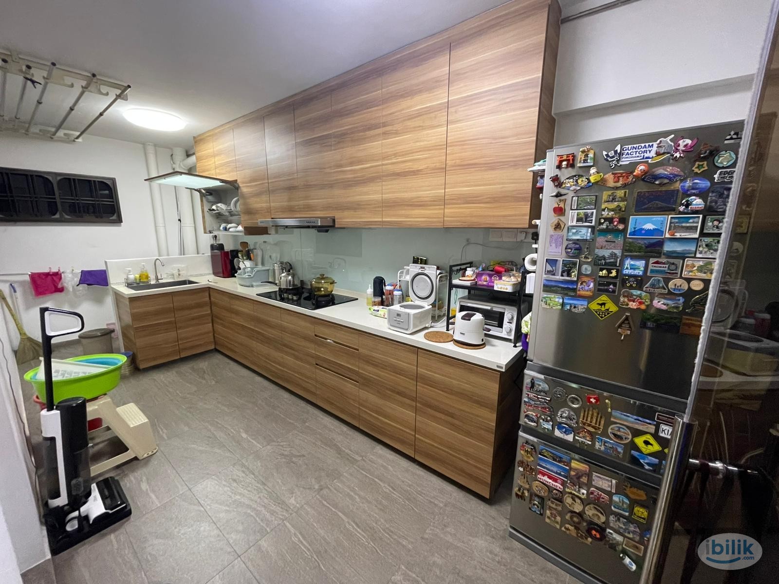 Image 4 of 644659 Fully furnished renovated medium room for rent. 5min walk to Jurong Point - Room rental in 