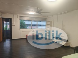 Room Rental in  - Common room for rent $800 blk 130 Yishun