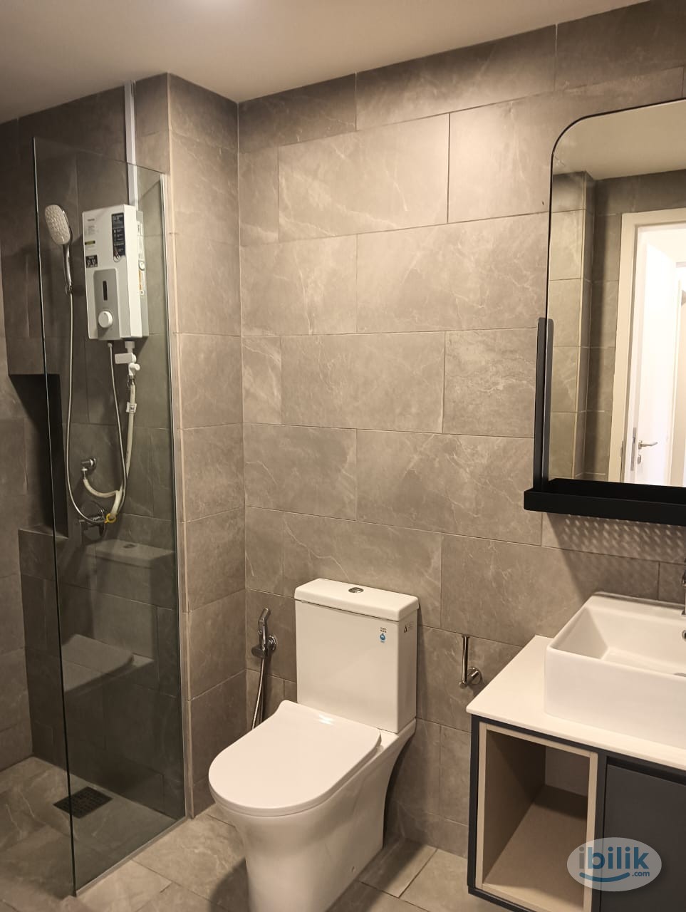 Image 5 of Middle Room at Pinnacle, Sri Petaling Jalan Radin Anum -  Rental included Utilities - Room rental in 