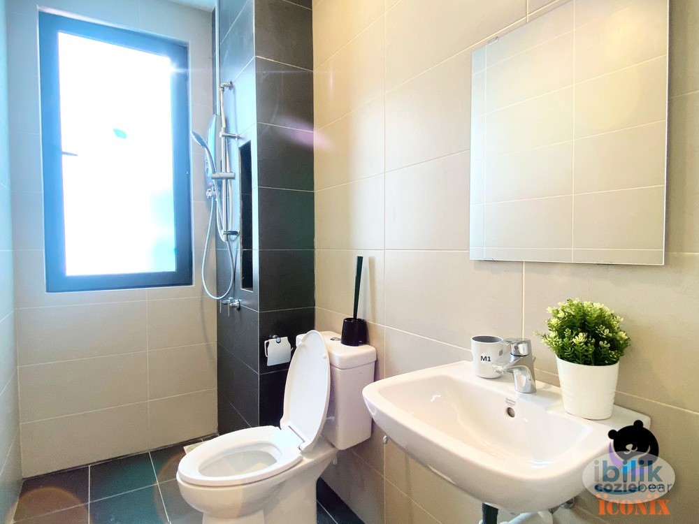 Image 4 of Middle Room at 121 Residences, PJ Next to Bandar Utama Kayu Ara - Room rental in 