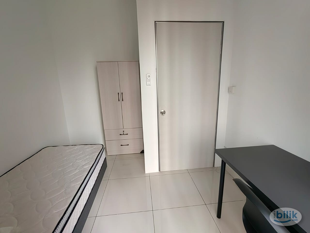 Image 1 of [MALE] - MEDIUM ROOM - Room rental in 
