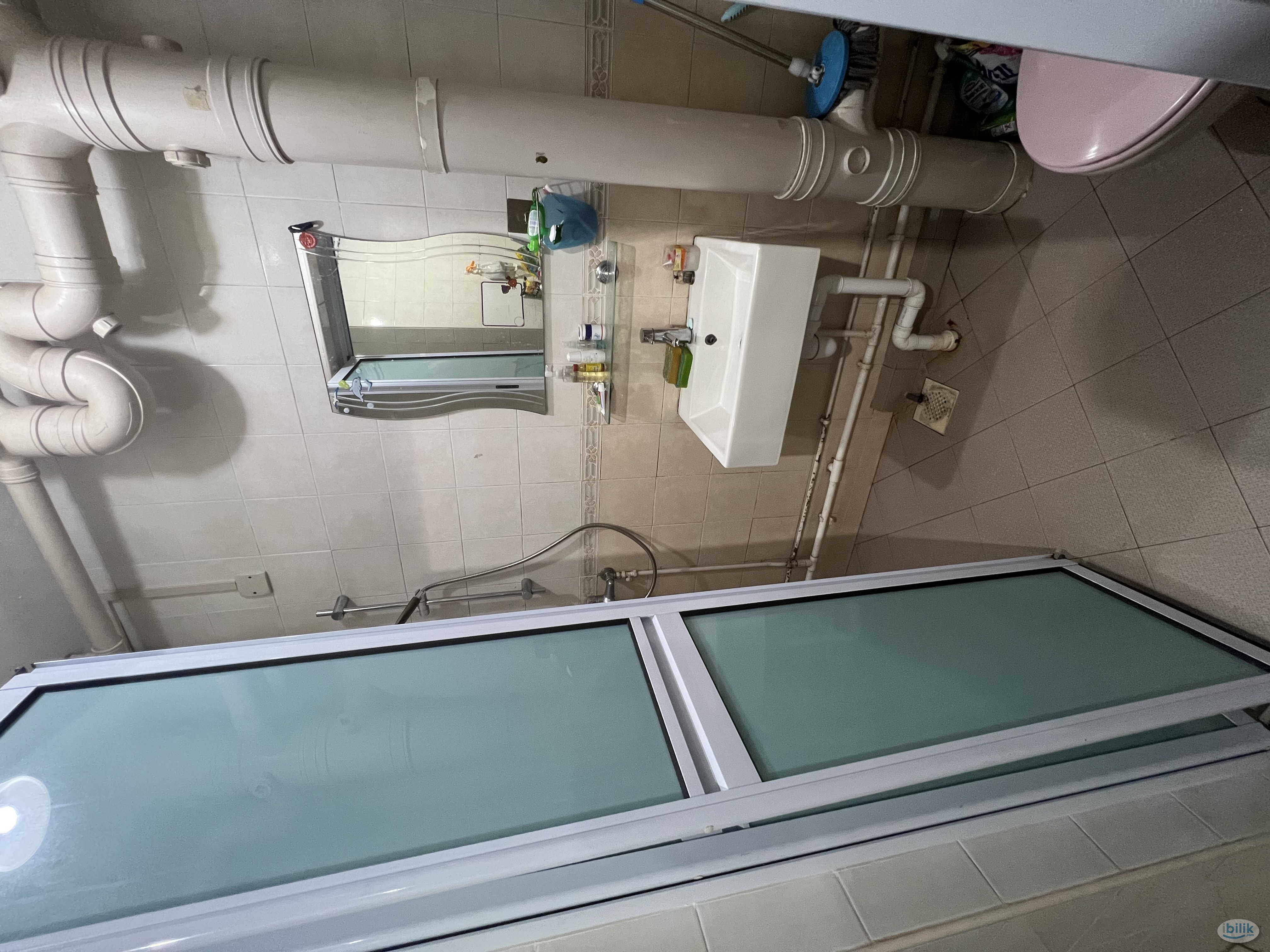 Image 4 of Middle Room at Choa Chu Kang, Singapore - Room rental in 