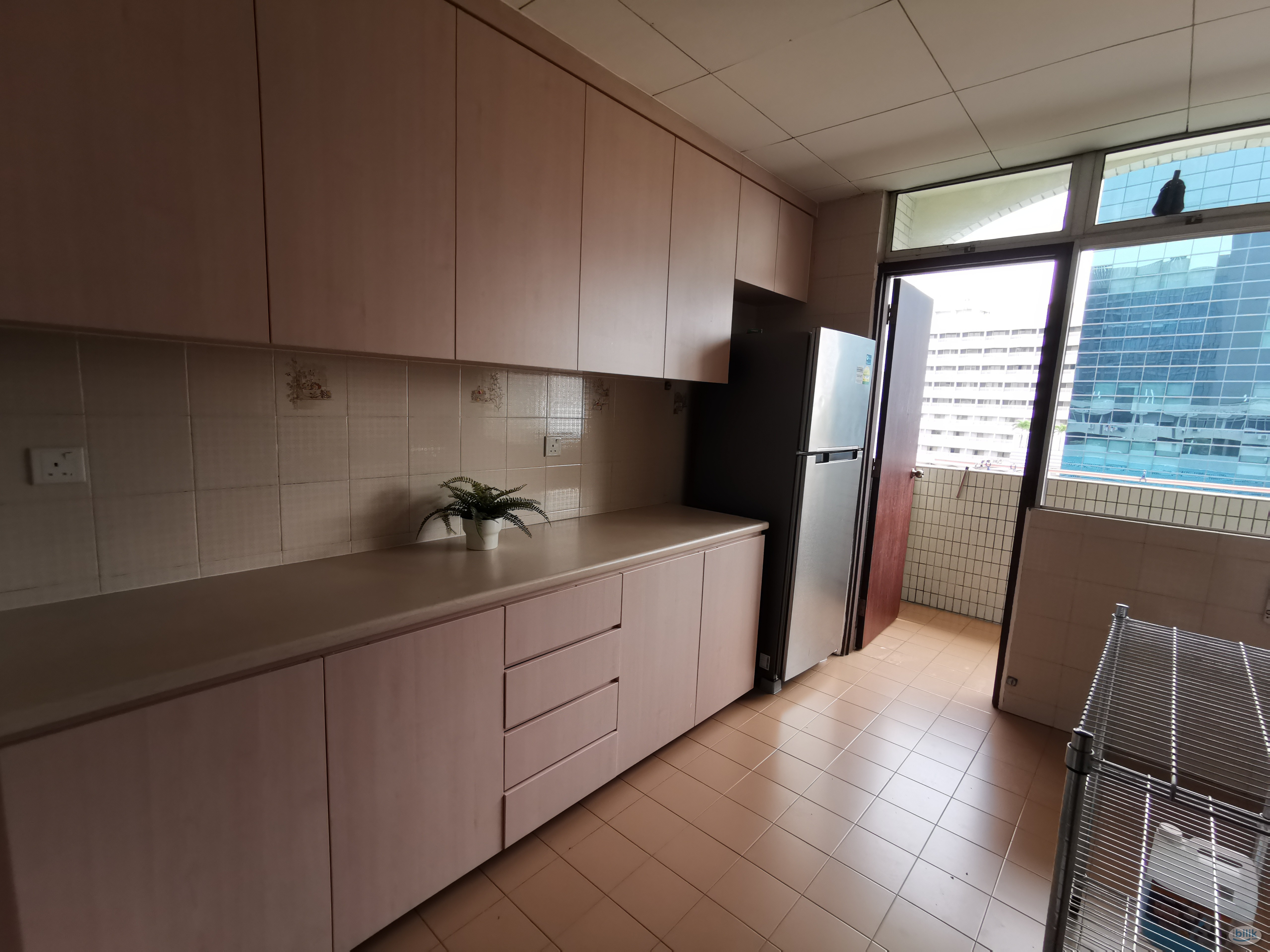 Image 2 of Middle Room at East Coast, Singapore - Room rental in 