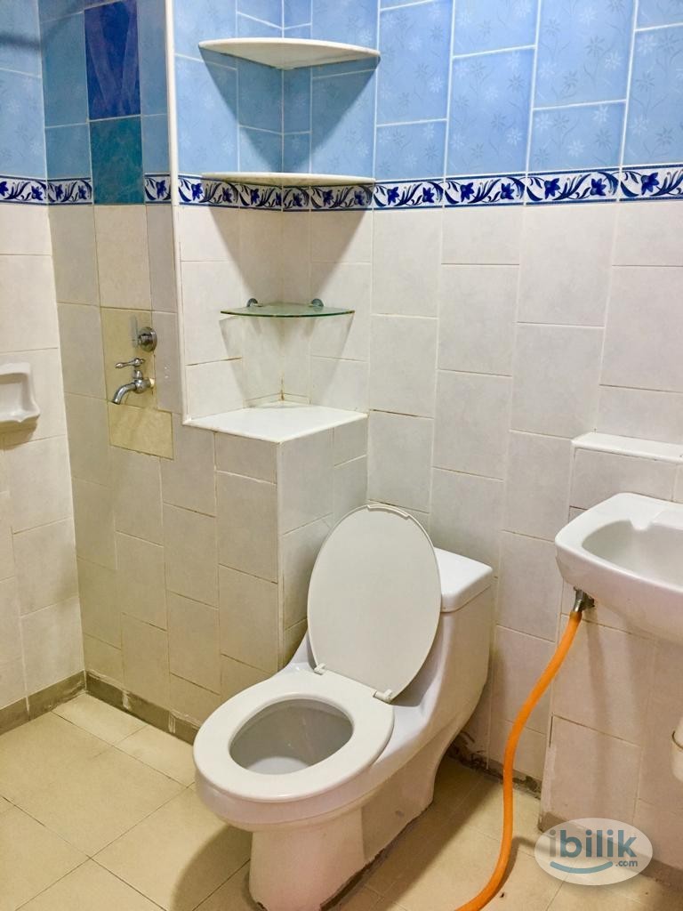 Image 3 of Middle Room at Dahlia Apartment, Setapak - Room rental in 