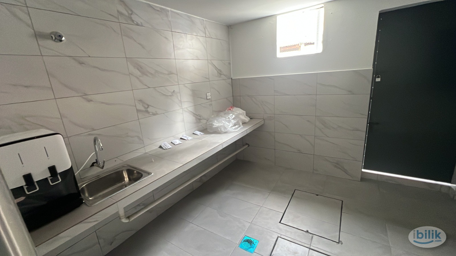 Image 5 of Master Room at KTM Petaling Station, Kuala Lumpur - Room rental in 