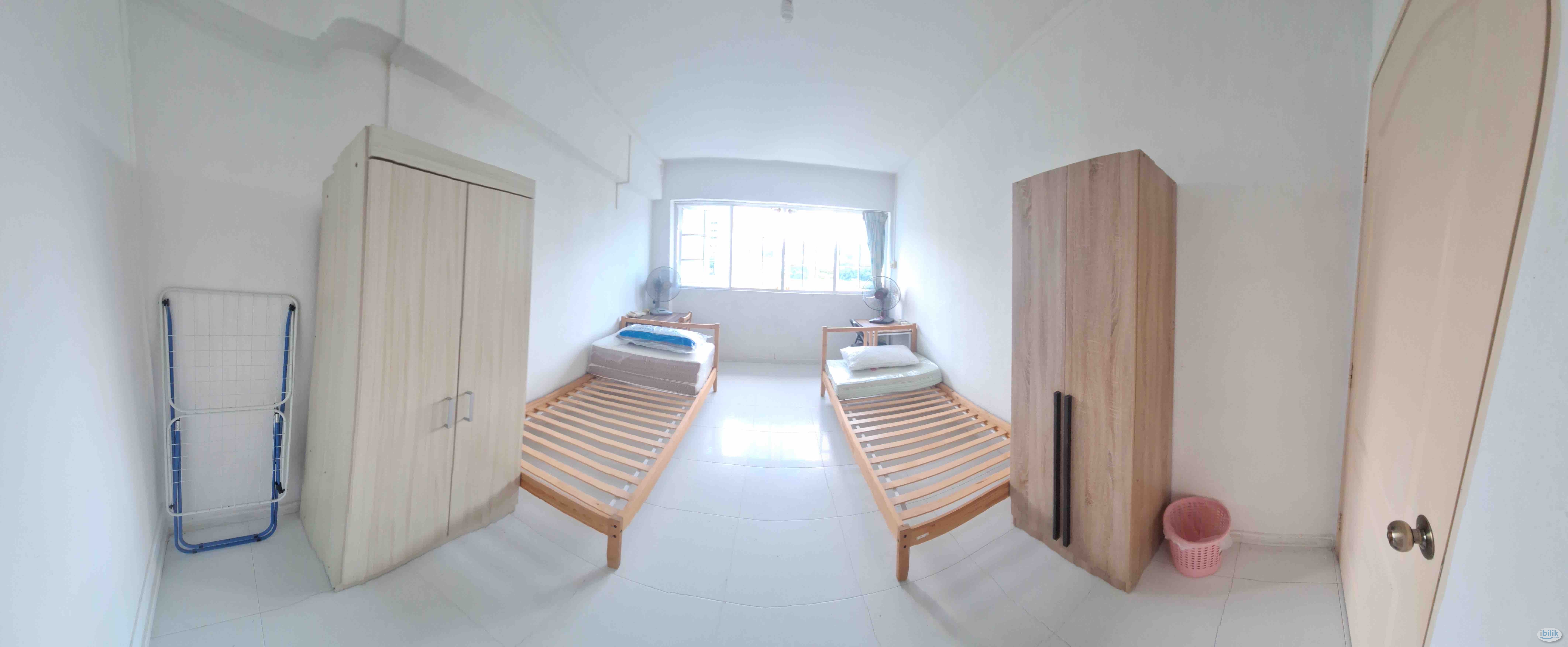 Image 1 of Master Room at Woodlands, Singapore - Room rental in 