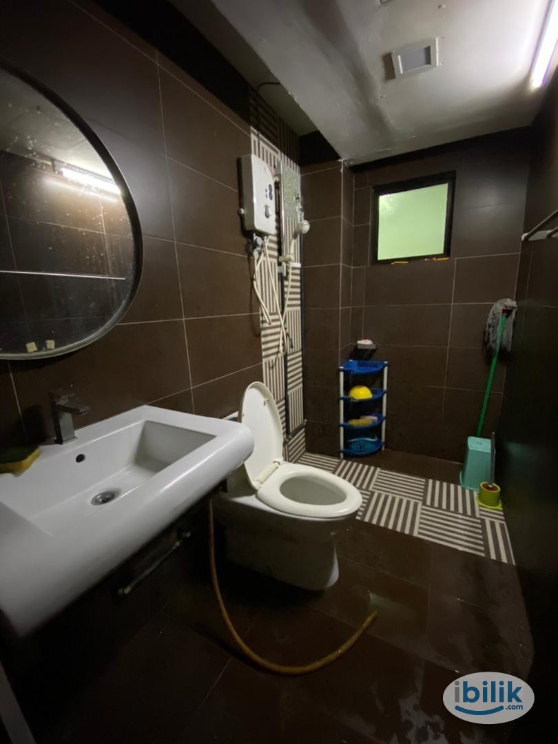 Image 1 of 💓Single Room at Bandar Utama ⭐Near to One Utama , MRT Bandar Utama, 1 Power House , First Avenue , Centre Point , IKEA , MRT Mutiara Damansara - Room rental in 