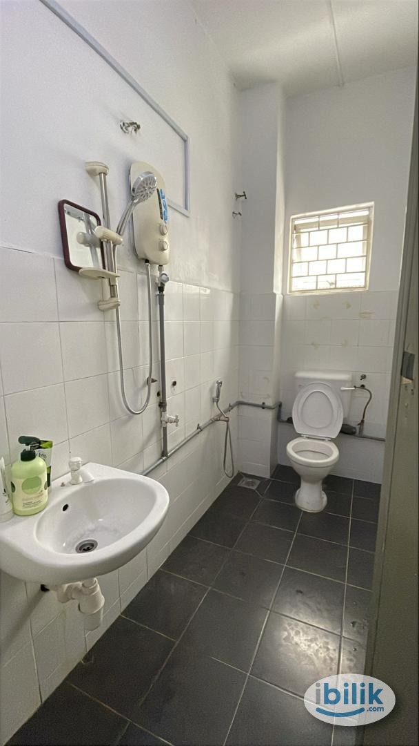 Image 1 of 🤗Comfortable MIDDLE ROOM @ SS2 🤗 🔥MOVE IN IMMEDIATELY🔥🔥🌈FULLY FURNISHED ROOM🌈 - Room rental in 