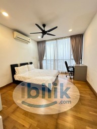 Room Rental in Pantai - Master Room at KL Gateway, Bangsar South