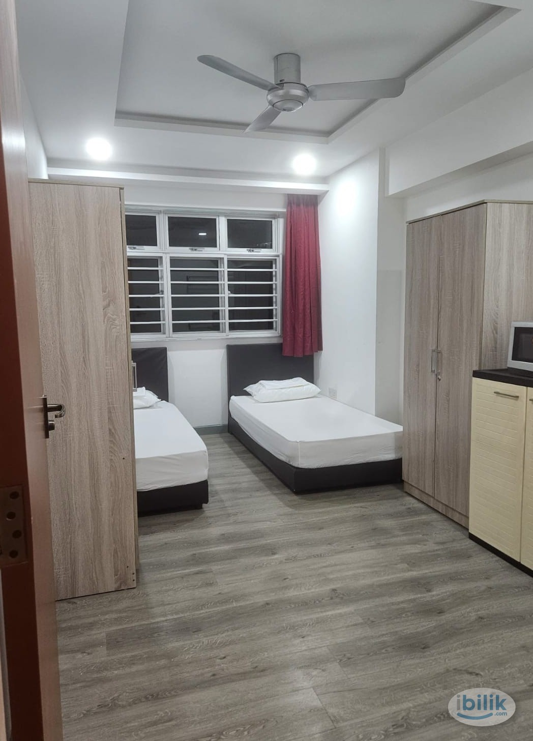 Image 1 of Common Room at Woodlands Crescent ( Indian Female Tenant Only ) - Room rental in 