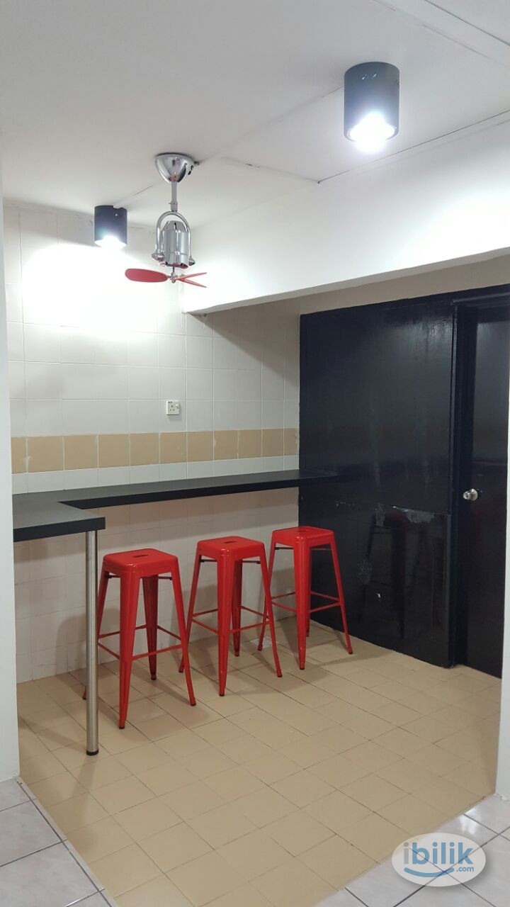 Image 3 of 🌟Fully Furnished and Renovated Balcony Room in Subang Bestari🌟 - Room rental in 
