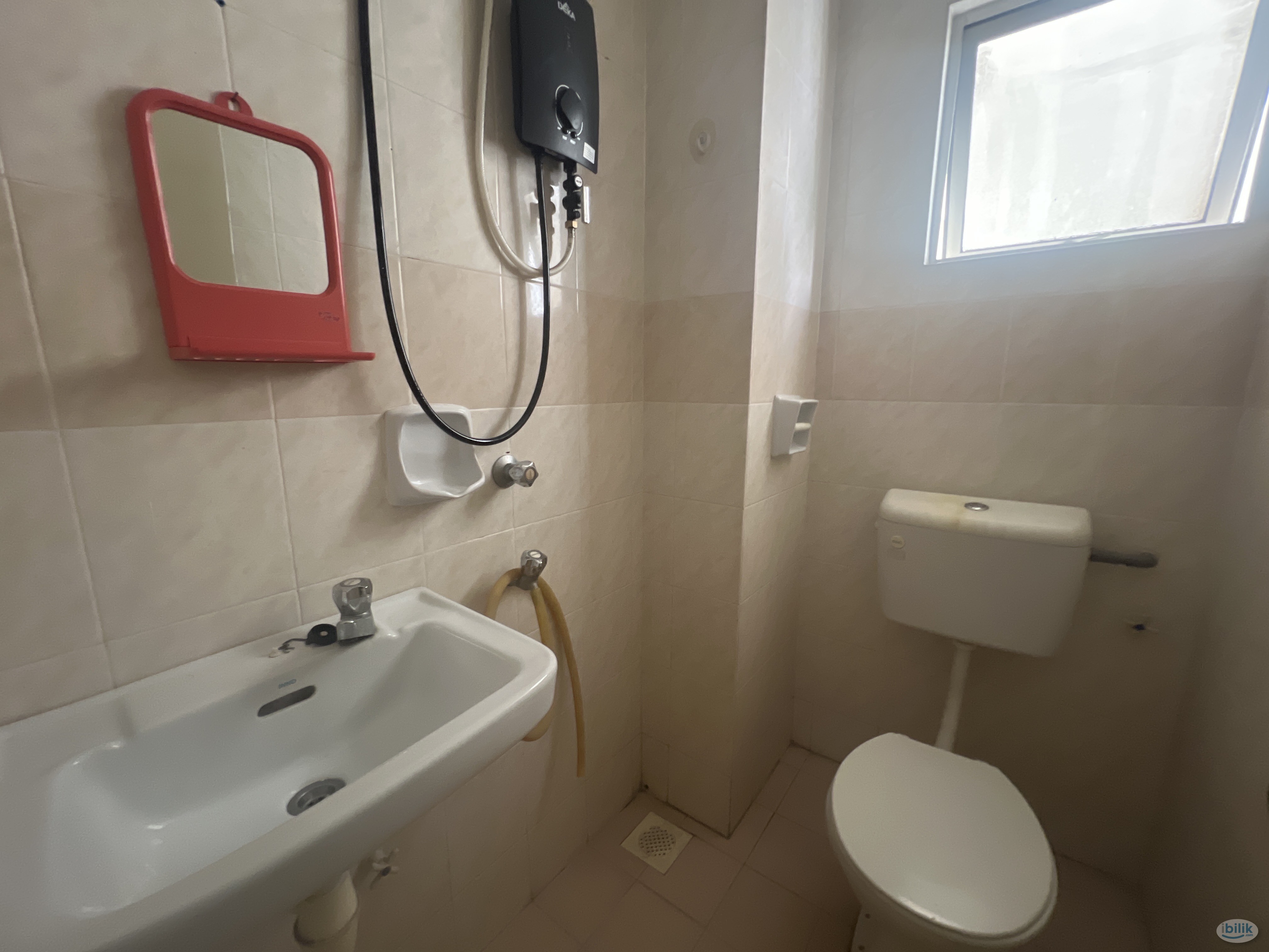 Image 5 of 🚶‍♀️Walking Distance to Bus Stop⭐ NEWLY RENOVATED 🔥Single Room at Flora Damansara, Damansara Perdana - Room rental in 