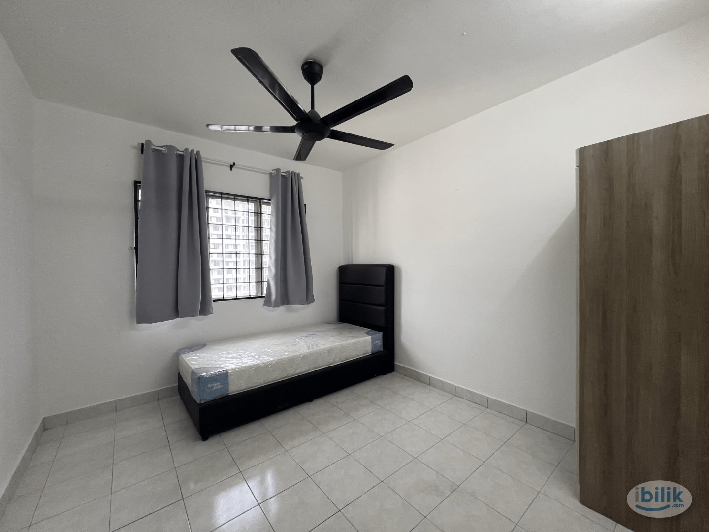 Image 1 of 🚶‍♀️Walking Distance to Bus Stop⭐ NEWLY RENOVATED 🔥Single Room at Flora Damansara, Damansara Perdana - Room rental in 