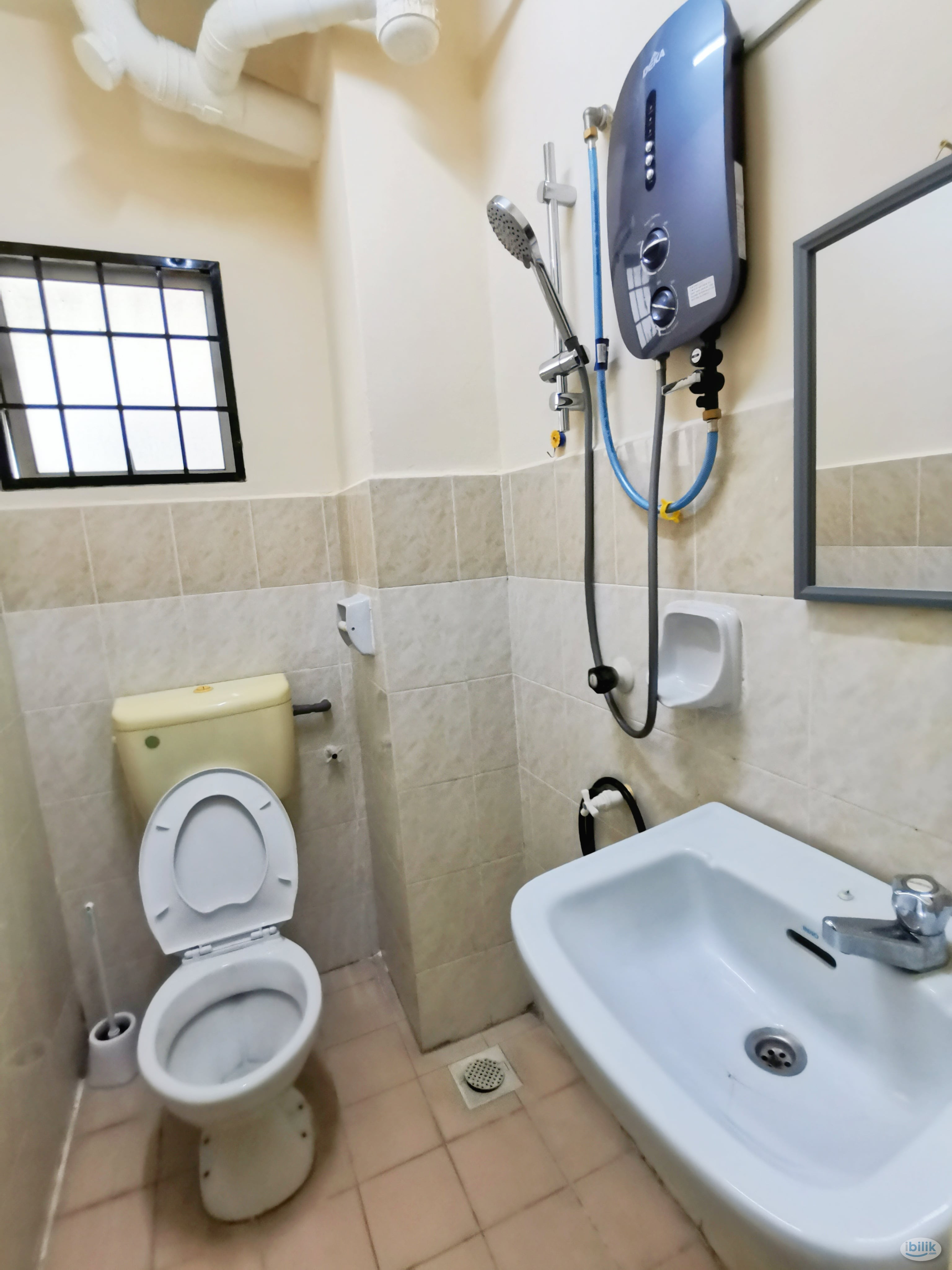 Image 4 of 🚶‍♀️Walking Distance to Bus Stop⭐ NEWLY RENOVATED 🔥Single Room at Flora Damansara, Damansara Perdana - Room rental in 