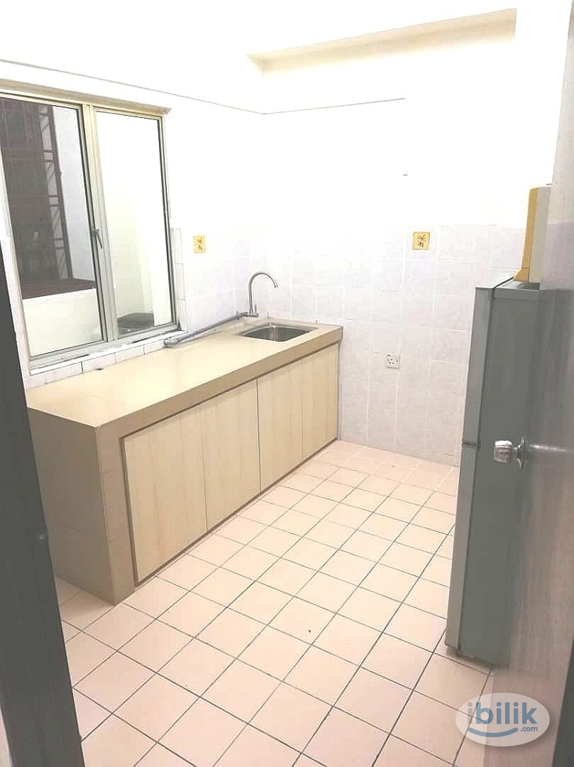 Image 3 of 🚶‍♀️Walking Distance to BRT Fully Furnished Middle Room at Ridzuan Condominium, Bandar Sunway ✨ - Room rental in 