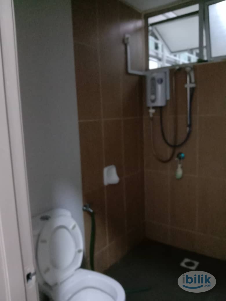 Image 4 of Middle Room at Scott Towers, Johor Bahru - Room rental in 