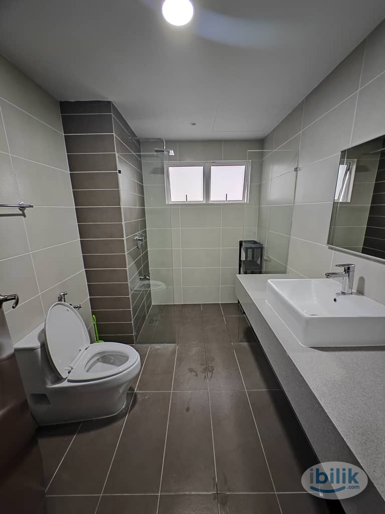 Image 3 of Middle Room at Paraiso Residence, Bukit Jalil - Room rental in 
