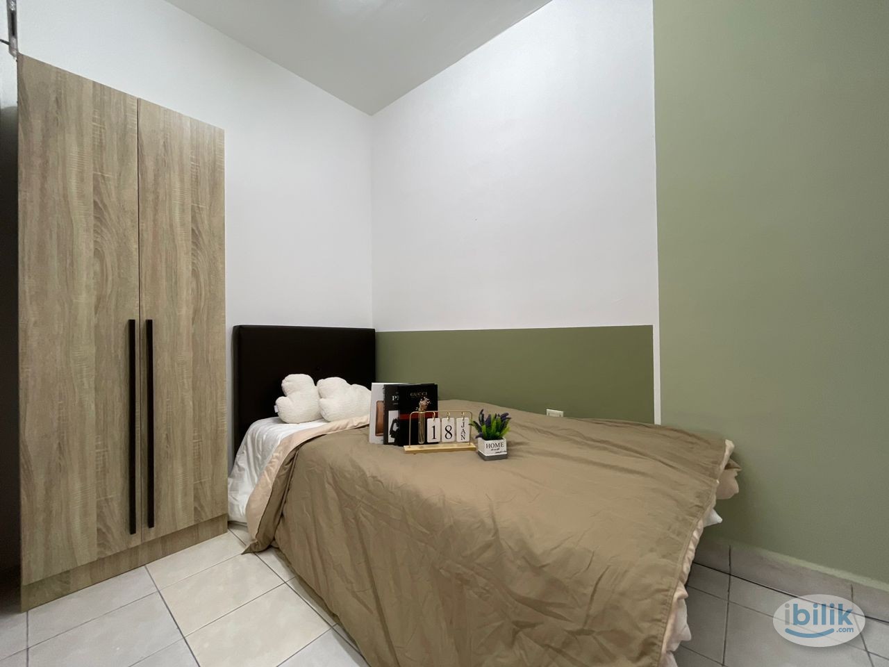 Image 1 of Female Malay unit fully furnished - Room rental in 