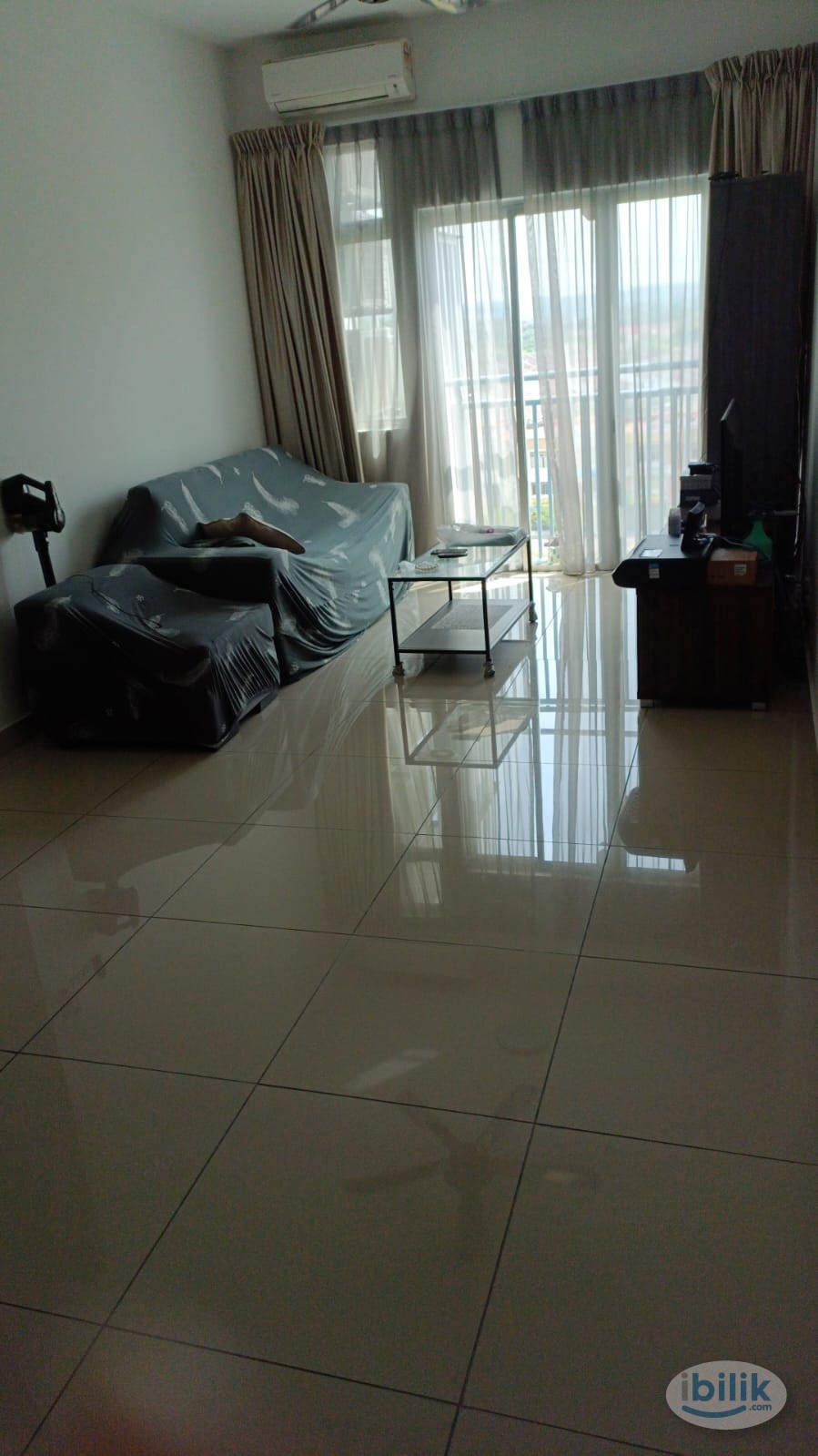 Image 2 of Middle Room at Meridin Bayvue, Masai - Room rental in 