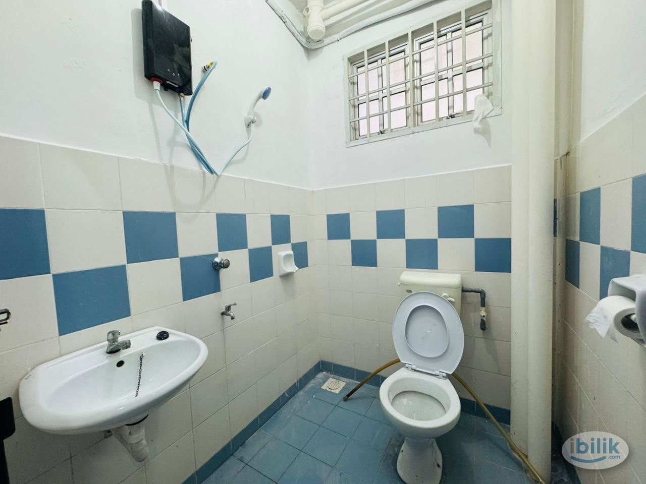 Image 2 of JB Town , Permas Jaya , Room For RENT ( Co-Living ) Fully Furnished - Room rental in 