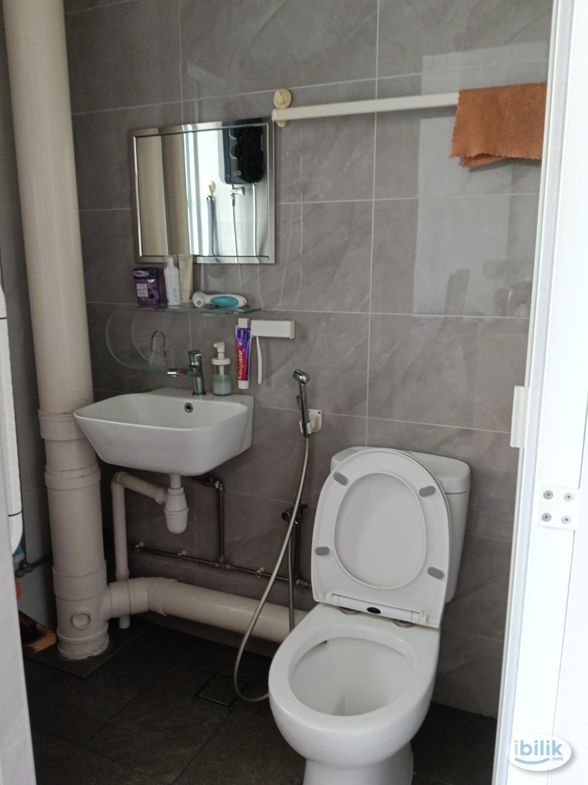 Image 5 of Single Room at Jurong East, Jurong - Room rental in 