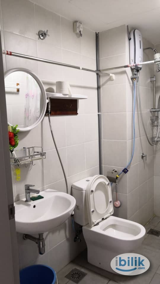 Image 3 of Middle Room at M Centura, Sentul - Room rental in 