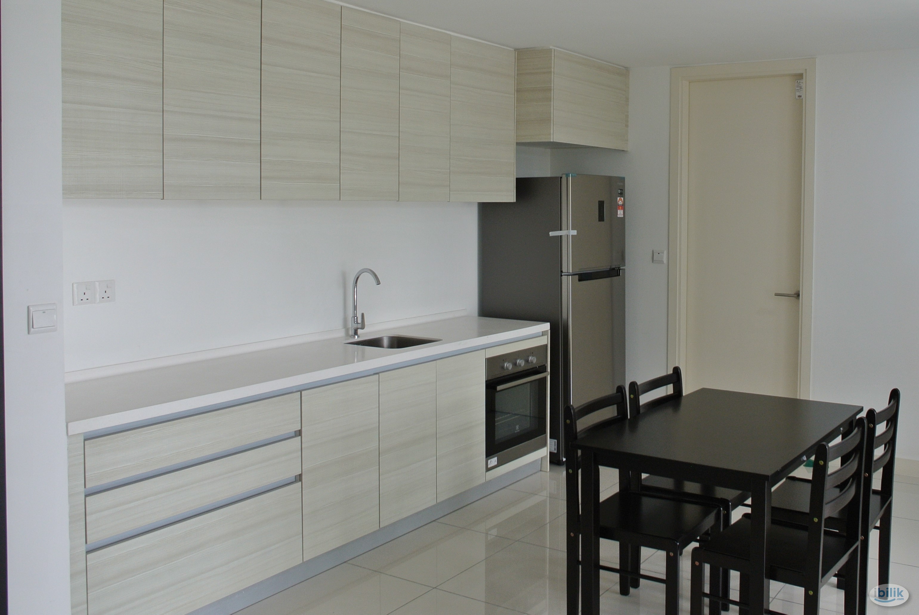 Image 1 of Middle Room at Windows On The Park, Bandar Tun Hussein Onn - Room rental in 