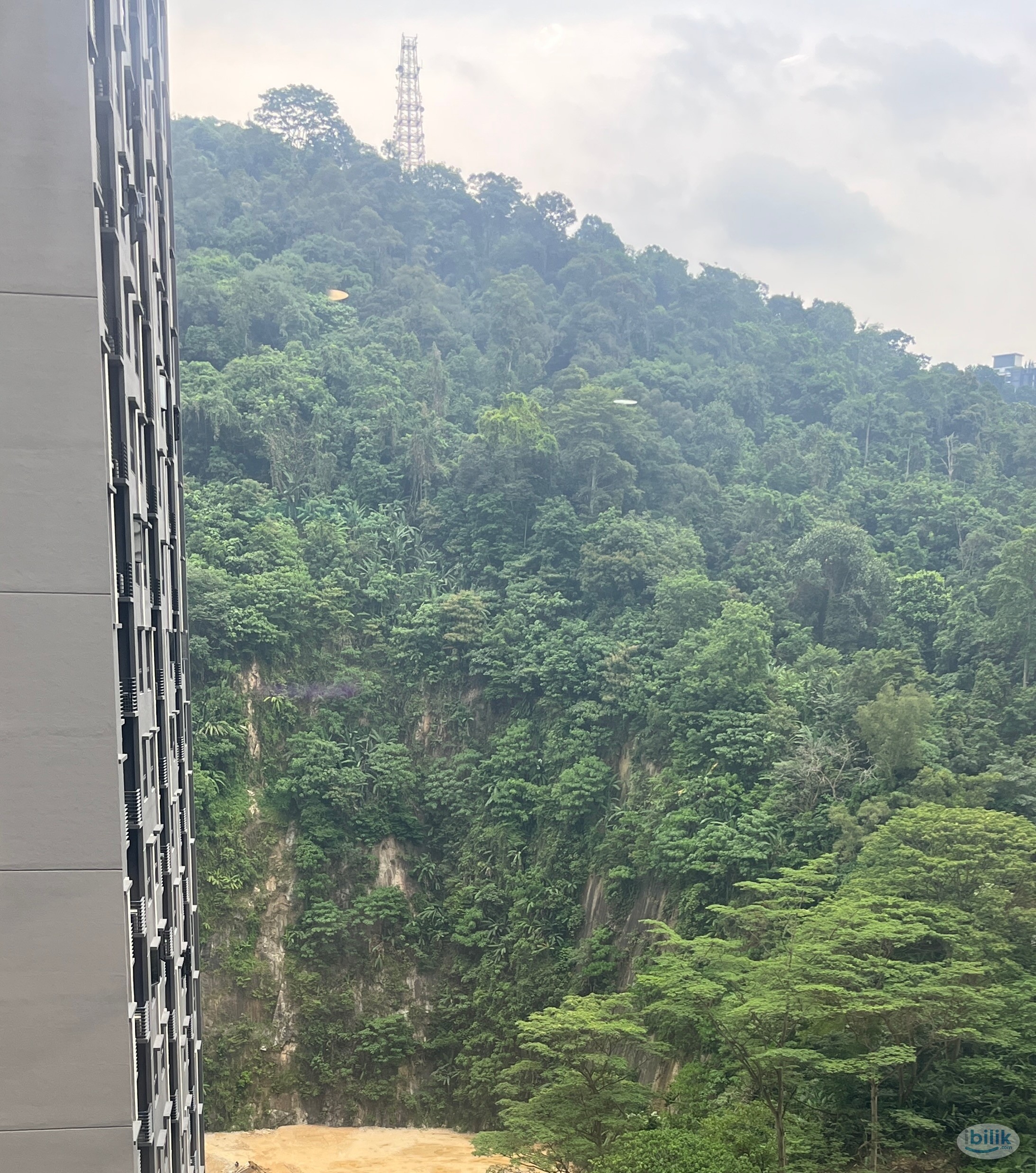 Image 1 of Master Room at D'Vervain Residence, Damansara Perdana - Room rental in 