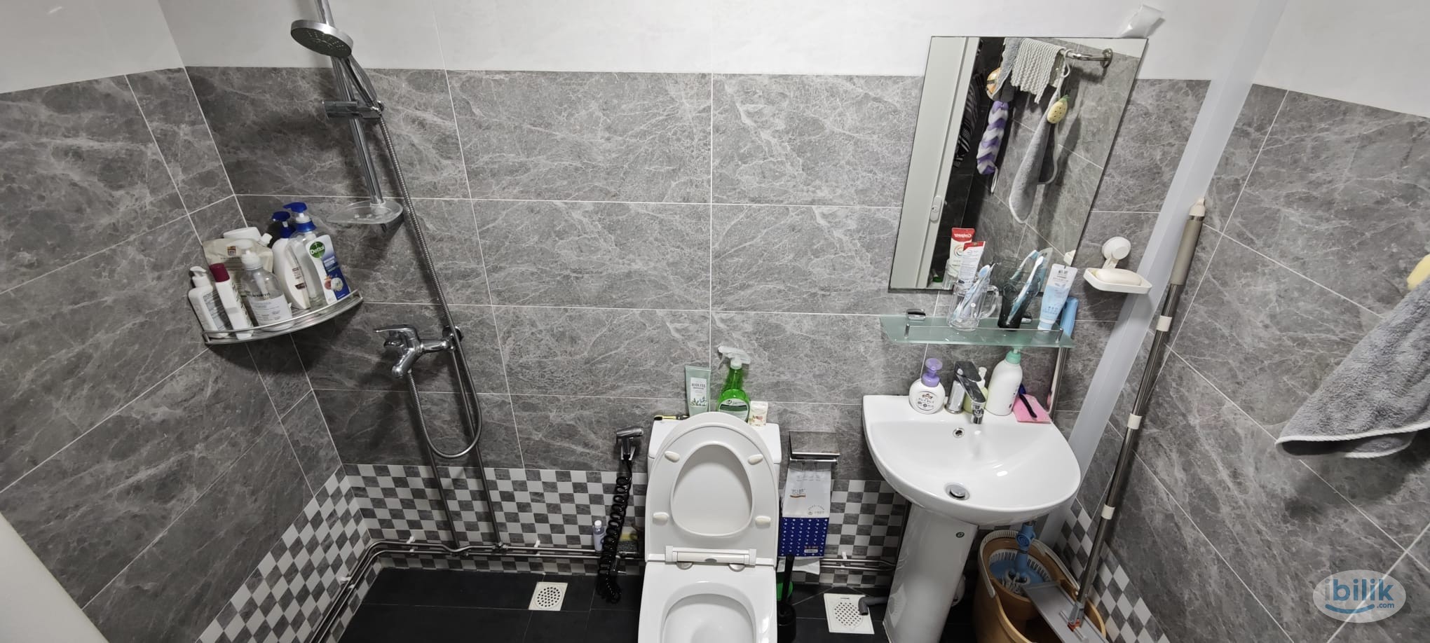 Image 3 of Middle Room at Choa Chu Kang, Singapore - Room rental in 