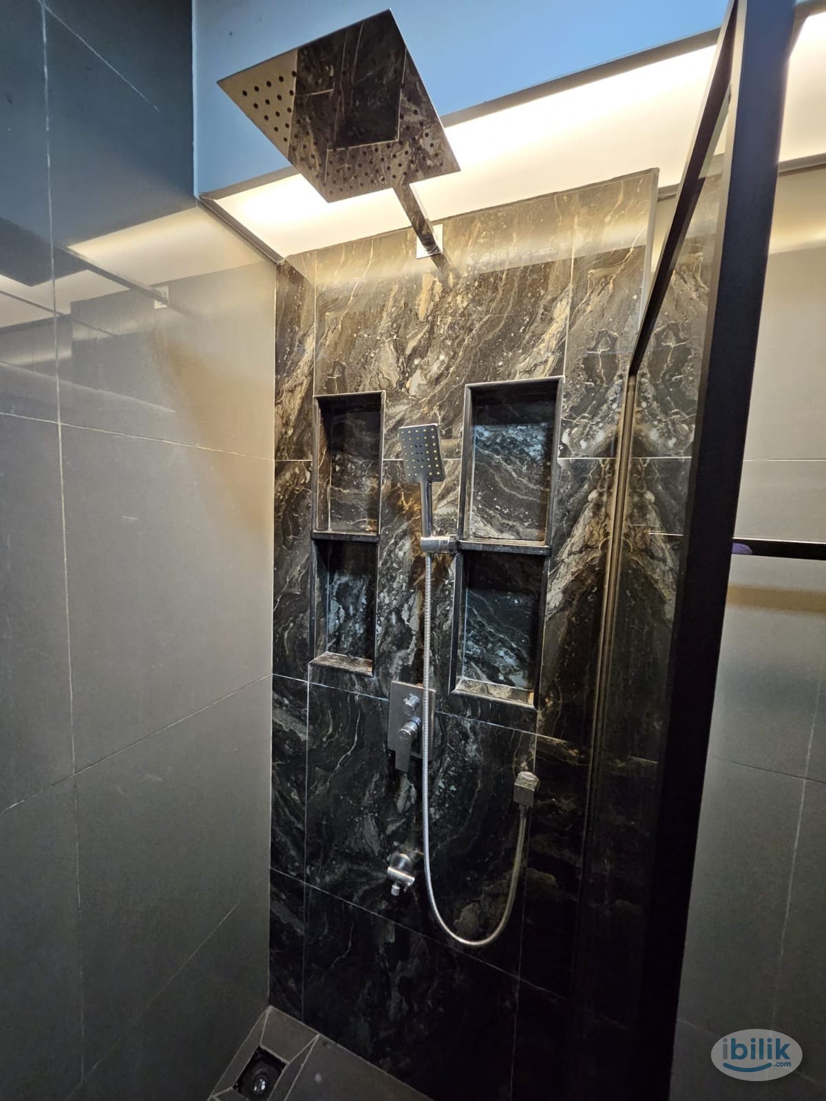 Image 4 of Room Rental at Woodlands Crescent ( Single Indian Female Only ) - Room rental in 