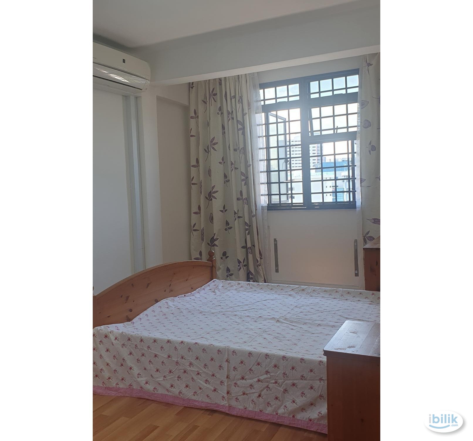 Image 2 of 3 Bedroom @ Blk 6 Beach Road - Room rental in 