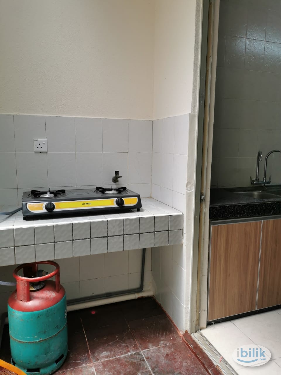 Image 5 of Cyberia Smarthome – middle room with balcony (including utility charges) - Room rental in 