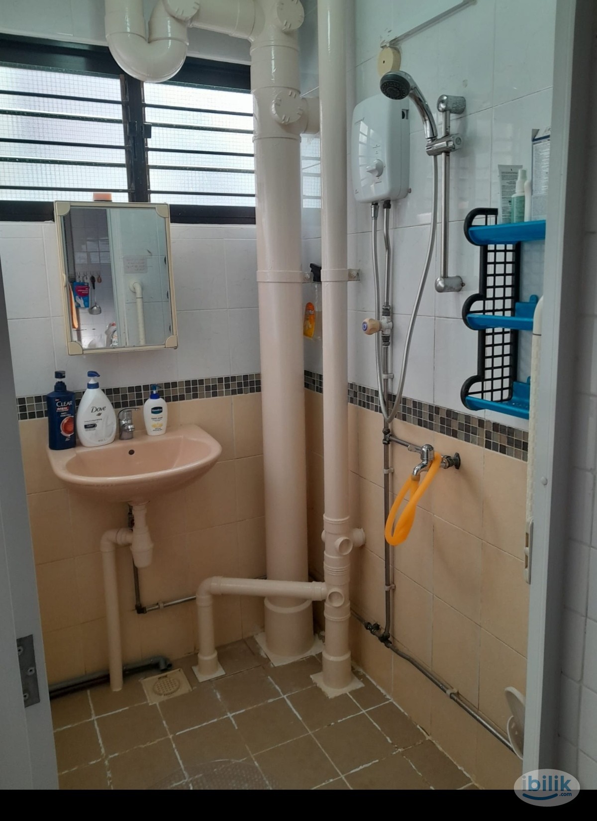 Image 2 of Blk 36 cassia crescent share room for rent - Room rental in 