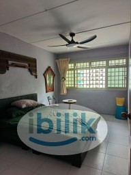 Room Rental in  - Single Room at Choa Chu Kang, Singaporenear mrt furn wifi fan prefer male