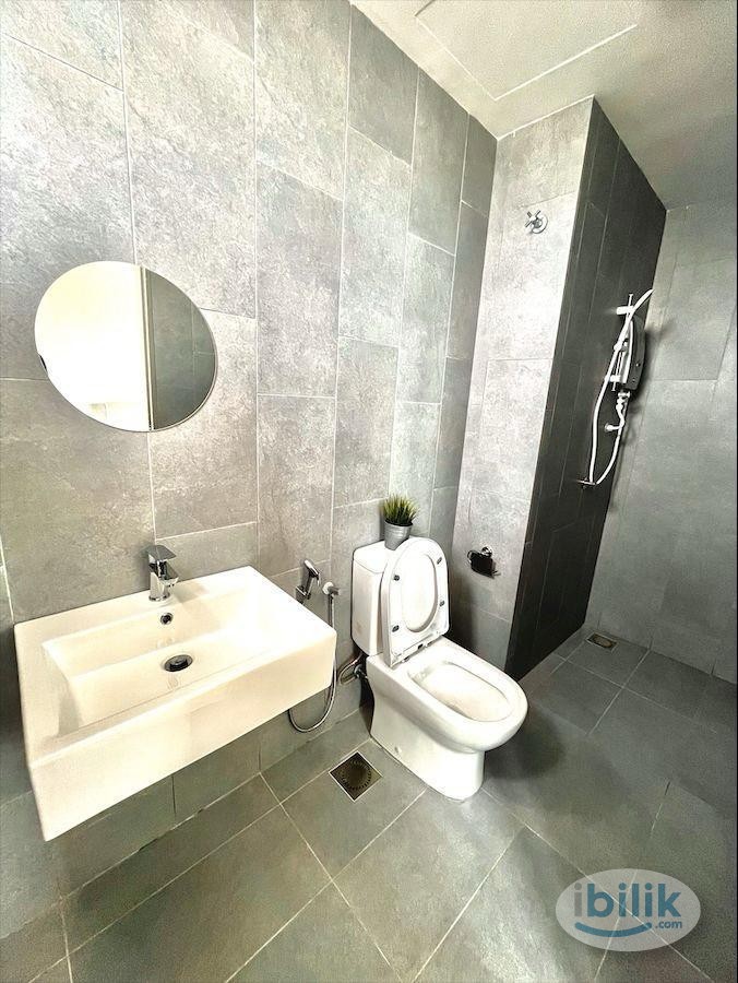 Image 2 of Mvertica female unit middle room for rent - Room rental in 