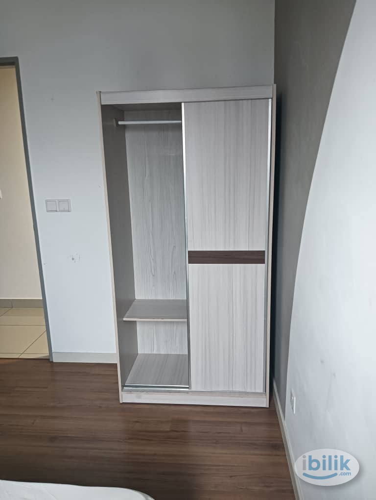 Image 3 of Middle Room Queen Bed Female Unit for Rent at M Vertica Residence, Maluri, Cheras, Kuala Lumpur - Room rental in 