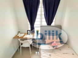 Room Rental in Selangor - Female Unit👧🏻Beside Mrt 🚆Single bedroom with windows and AC located in Casa residenza, Kota damansara