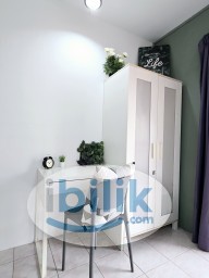 Room Rental in Shah Alam - 🌟Fully Furnished and Renovated Balcony Room in Subang Bestari🌟