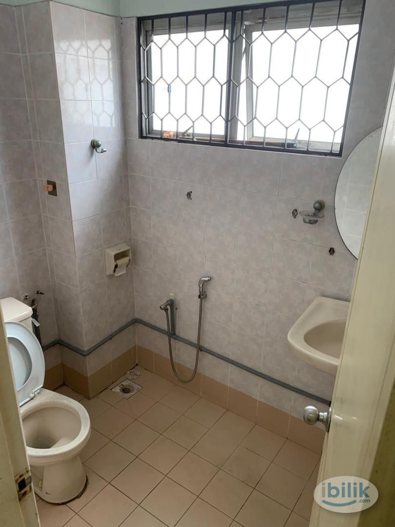 Image 2 of ✨🏠 Available Master Room for Rent @ USJ Subang Jaya 🏠✨ - Room rental in 