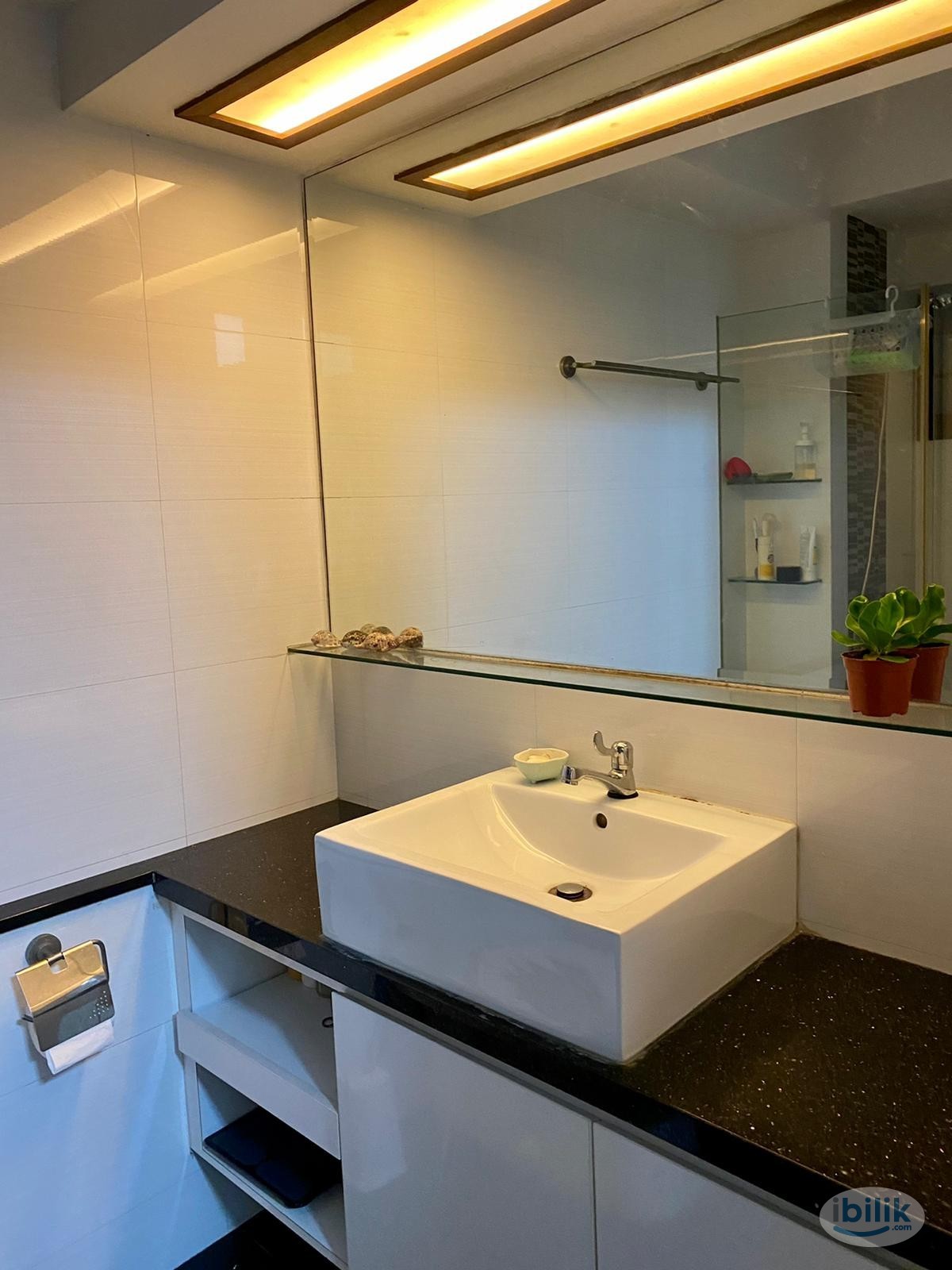Image 5 of Single Room at Bukit Merah, Singapore - Room rental in 