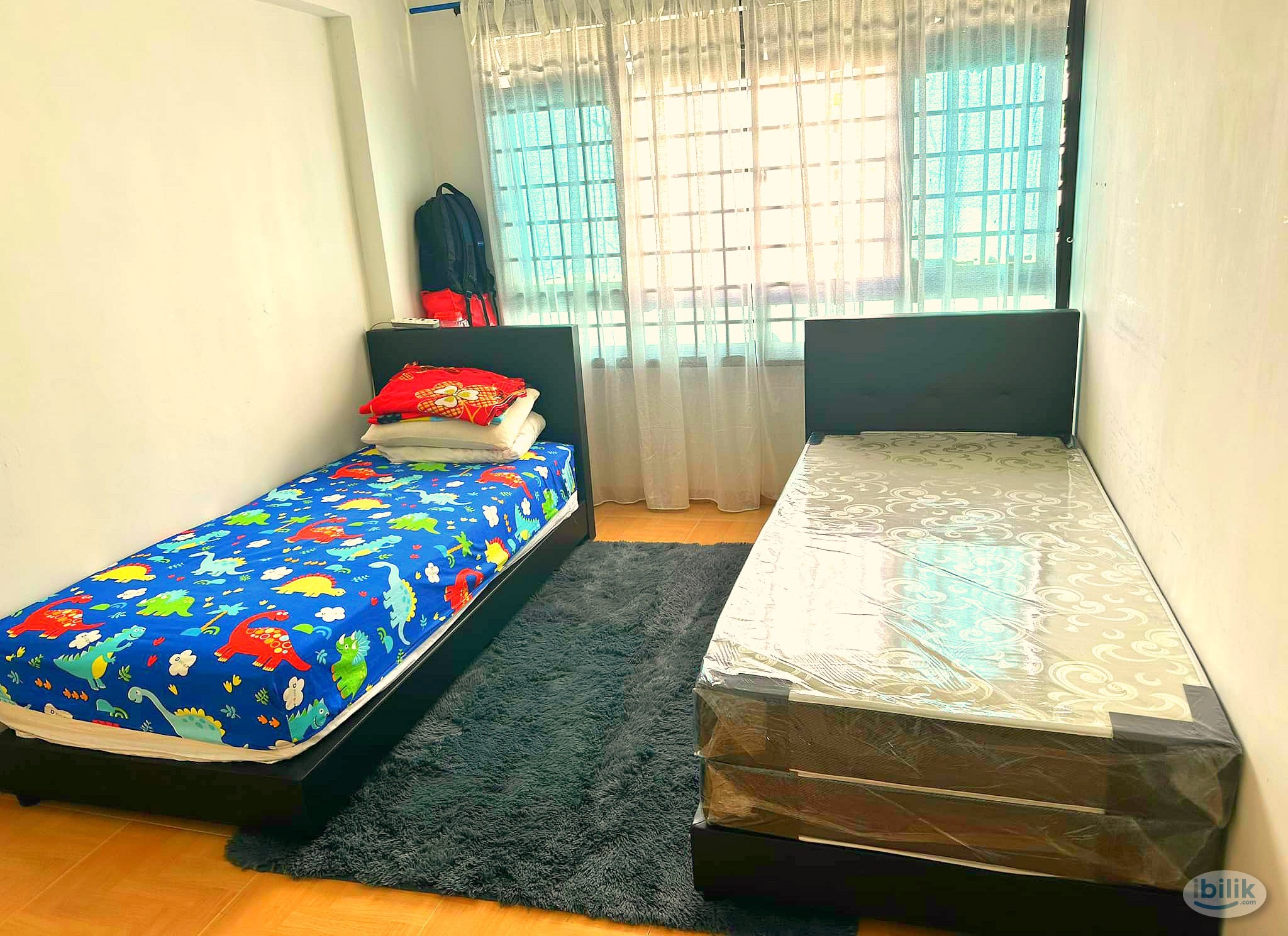 Image 1 of ROOM SHARE - Common Bedroom @ Blk 156 Woodlands St 13 (Marsiling MRT) - Room rental in 