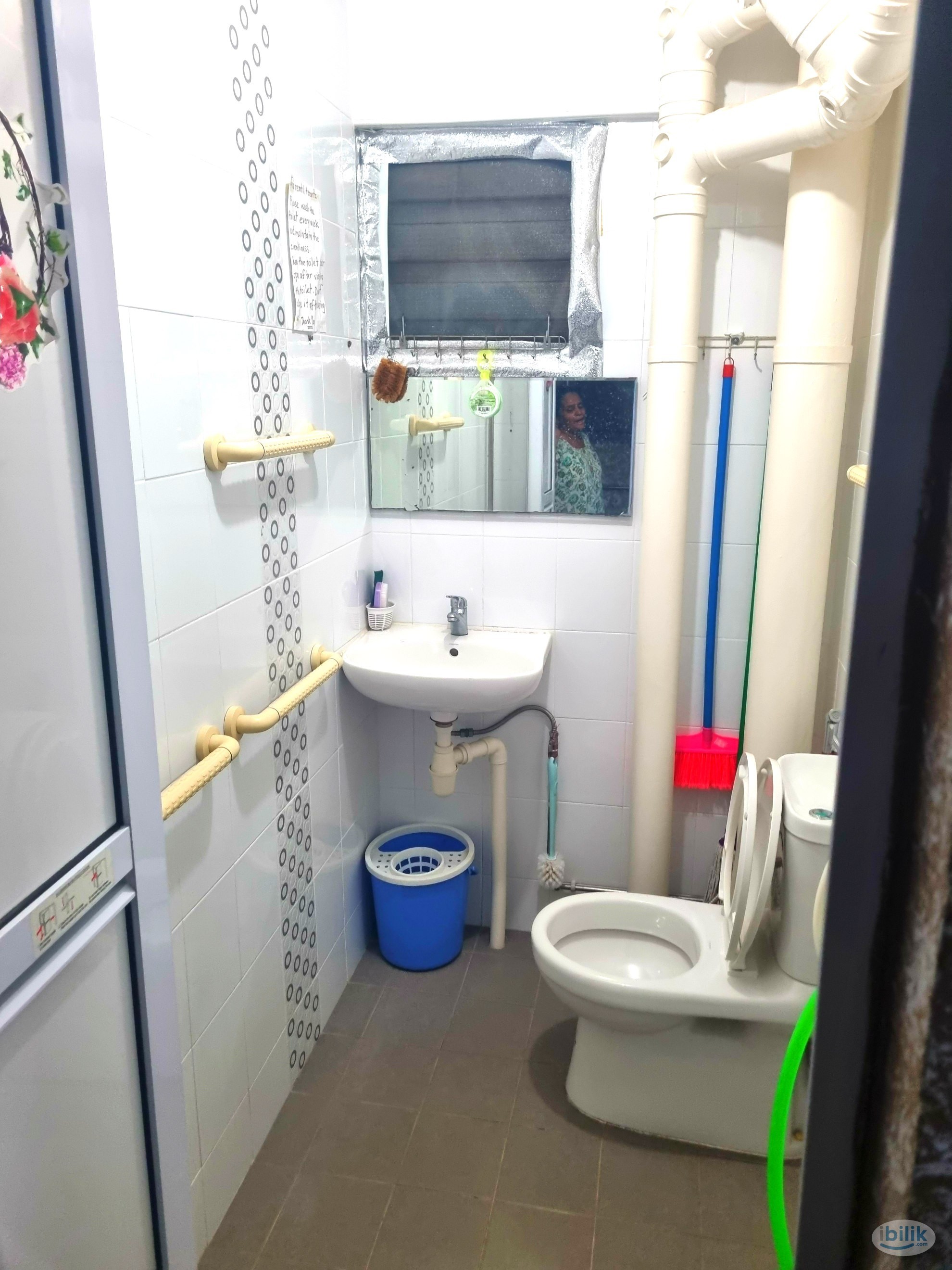 Image 4 of Common Bedroom @ Blk 283 Bukit Batok East Ave 3 - Room rental in 