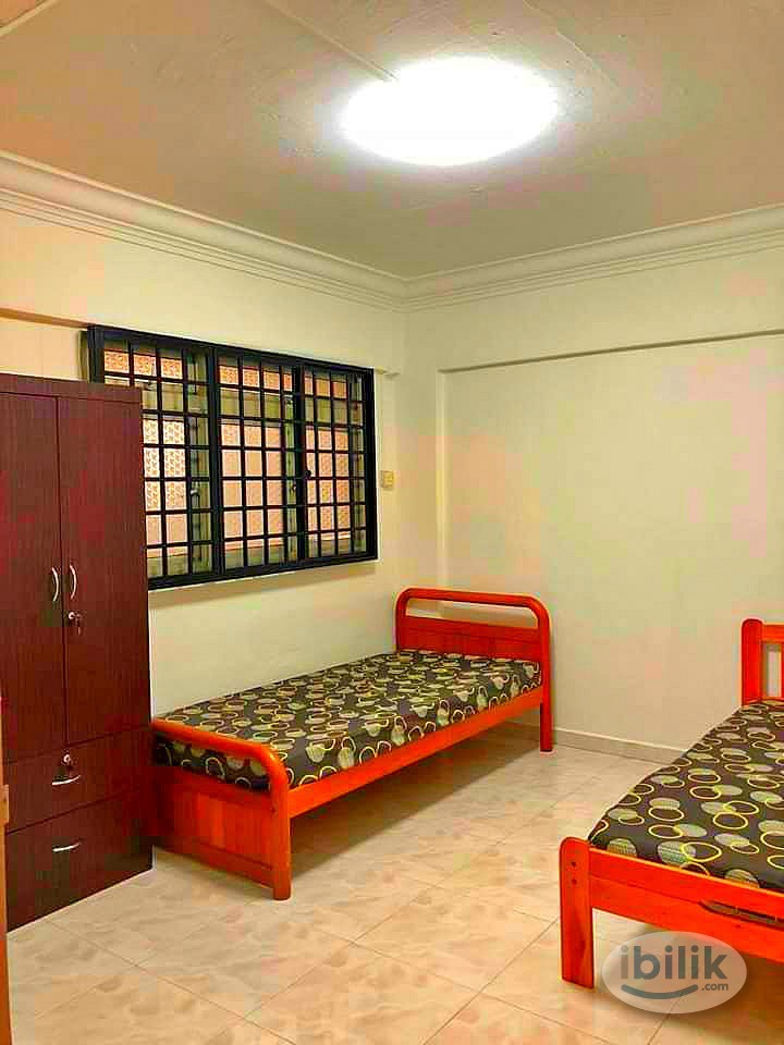 Image 1 of Common Bedroom @ Blk 253 Yishun Ring Road - Room rental in 