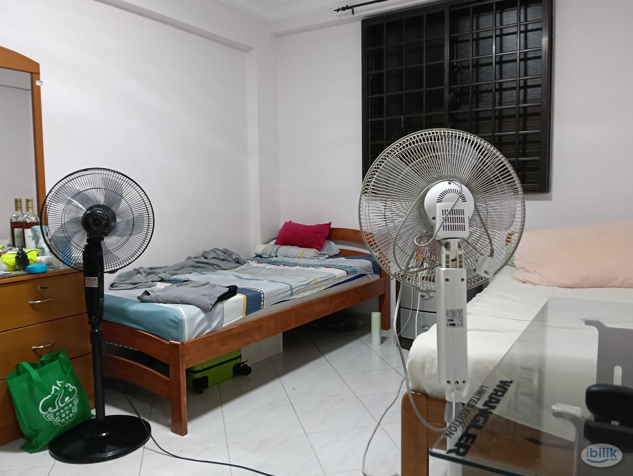 Image 3 of male sharing @ Blk 28 Jalan Bukit Merah - Room rental in 