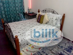 Room Rental in Selangor - Middle Room at Ampang Mewah, Ampang