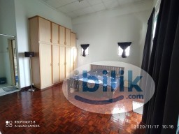 Room Rental in Malaysia - Studio-like huge master bedroom at penthouse condo, bus stop, LRT.