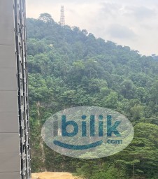 Room Rental in Petaling Jaya - Middle Room at D'Vervain Residence, Damansara Perdana